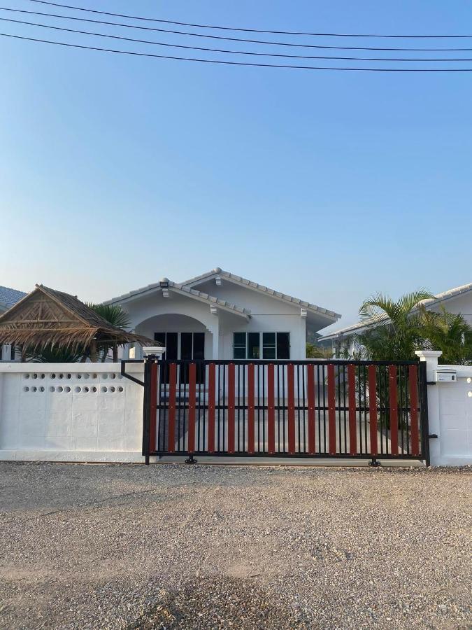 S&F Villa Сам-Рой-Йот Экстерьер фото